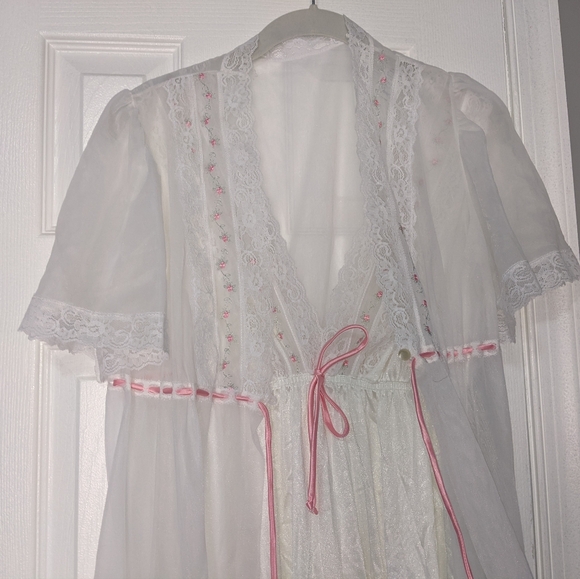 2 piece DreamAway vintage gown/robe set M - Picture 4 of 16
